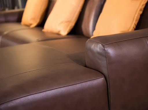 Bảo dưỡng ghế sofa da tốt để lưu giữ mãi vẻ đẹp của ghế theo thời gian 2 bảo dưỡng ghế sofa da